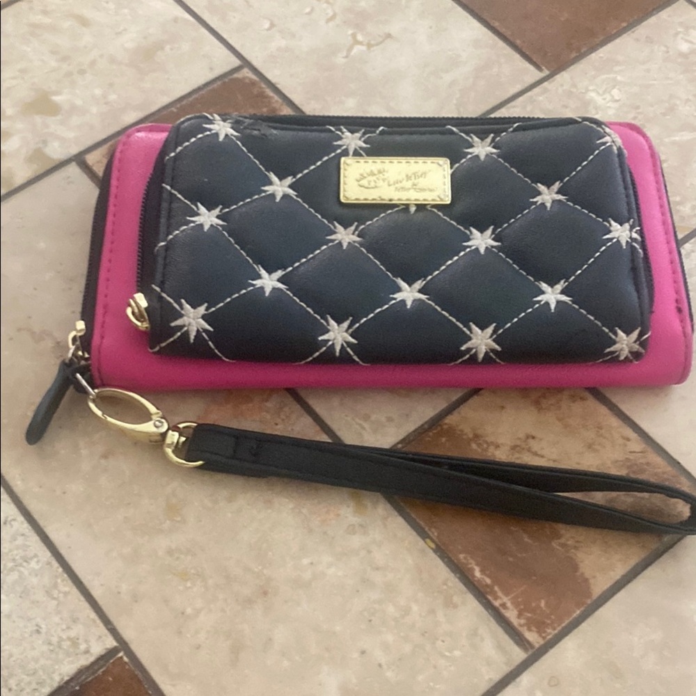 Betsey Johnson Black and Pink Quilted Card Holder